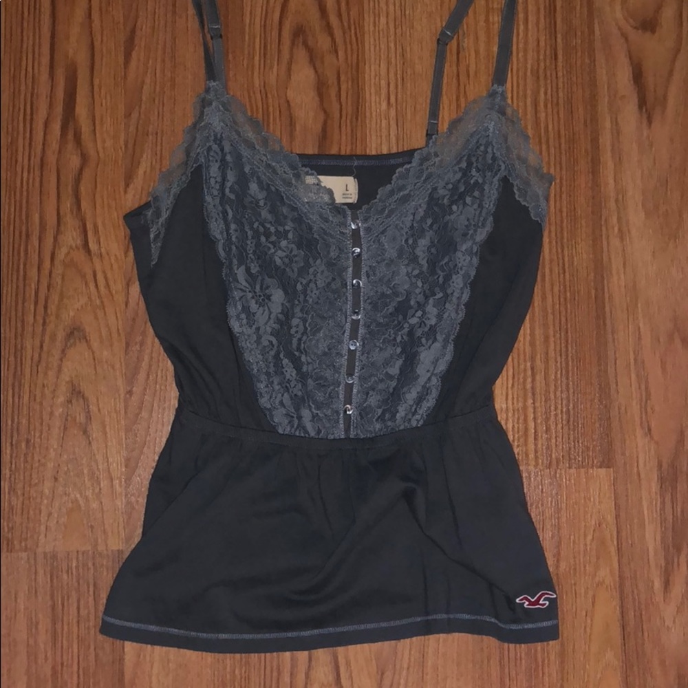Hollister size L